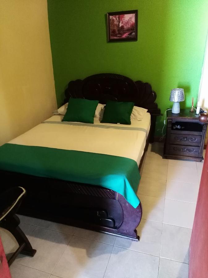 Posada Valerie Hotel Archibolds ภายนอก รูปภาพ