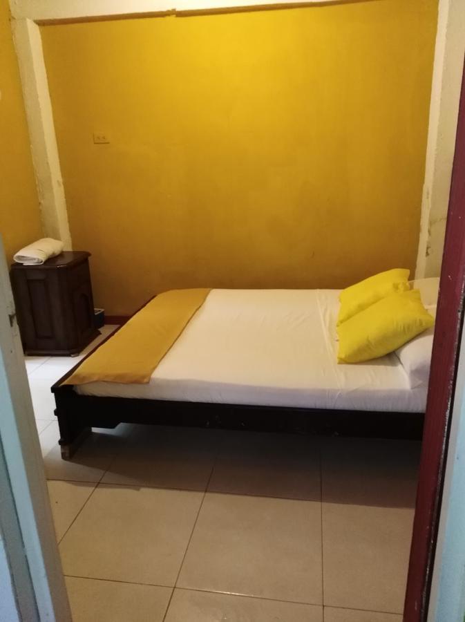 Posada Valerie Hotel Archibolds ภายนอก รูปภาพ